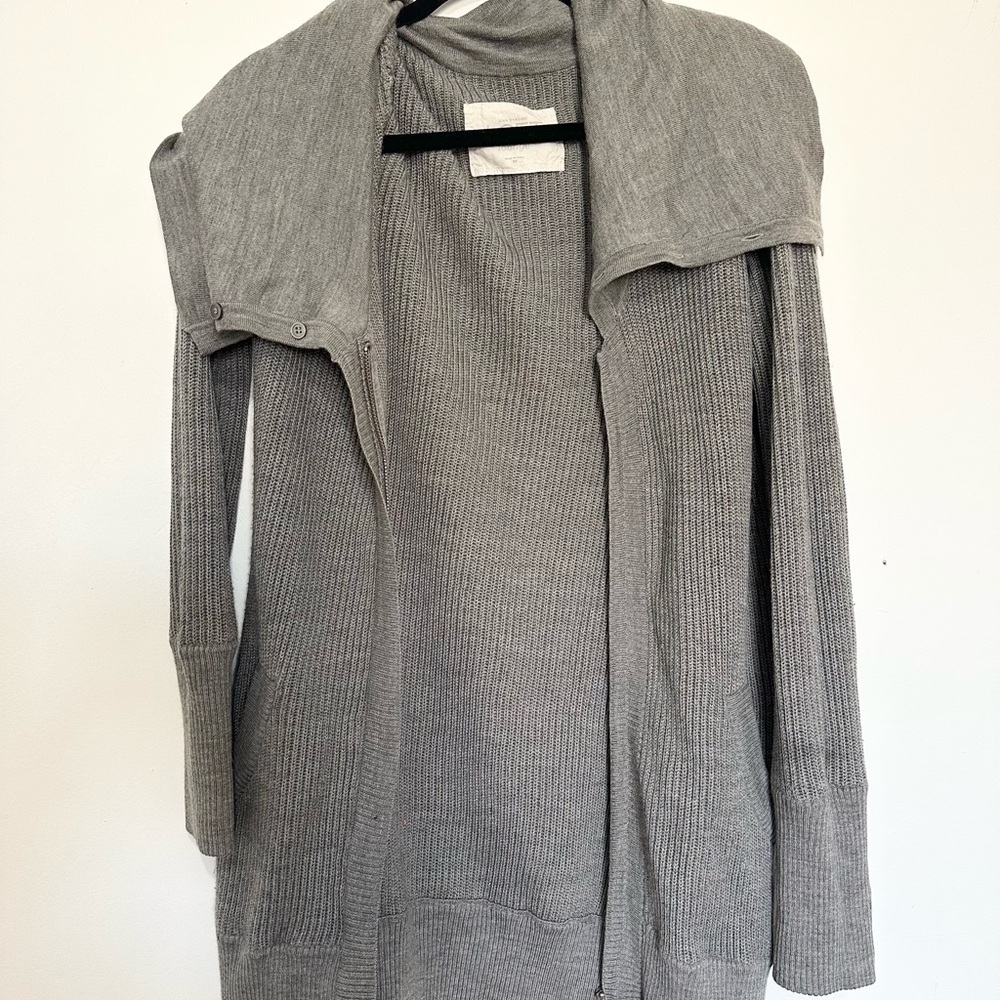 Ann Taylor Lounge grey ribbed knit sweater size medium collared women’s